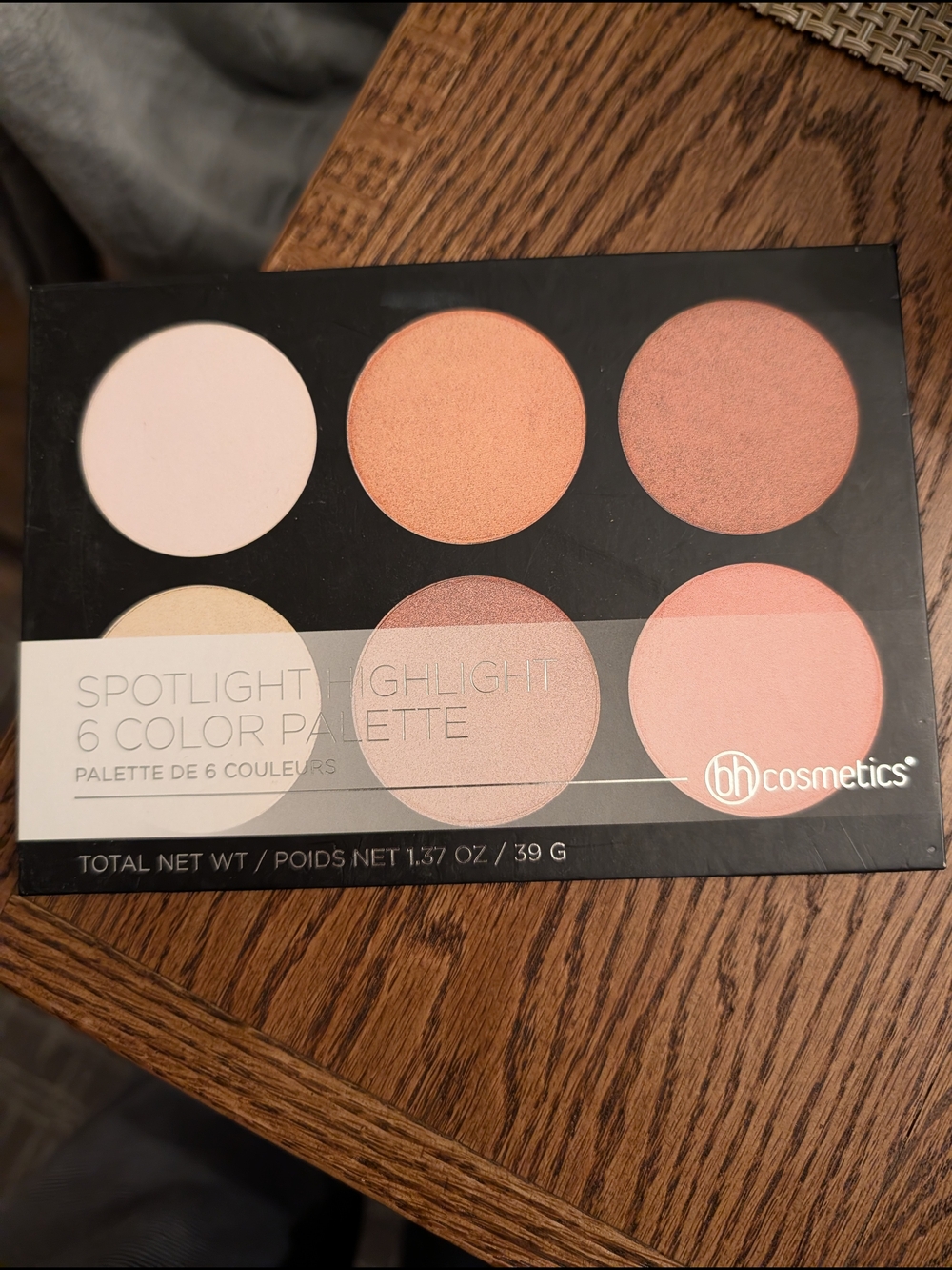 bh cosmetics Spotlight 6-Color Highlight Palette - Peach & Pink Shades